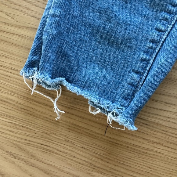 Levi’s 711 Skinny Jeans - Picture 5 of 7